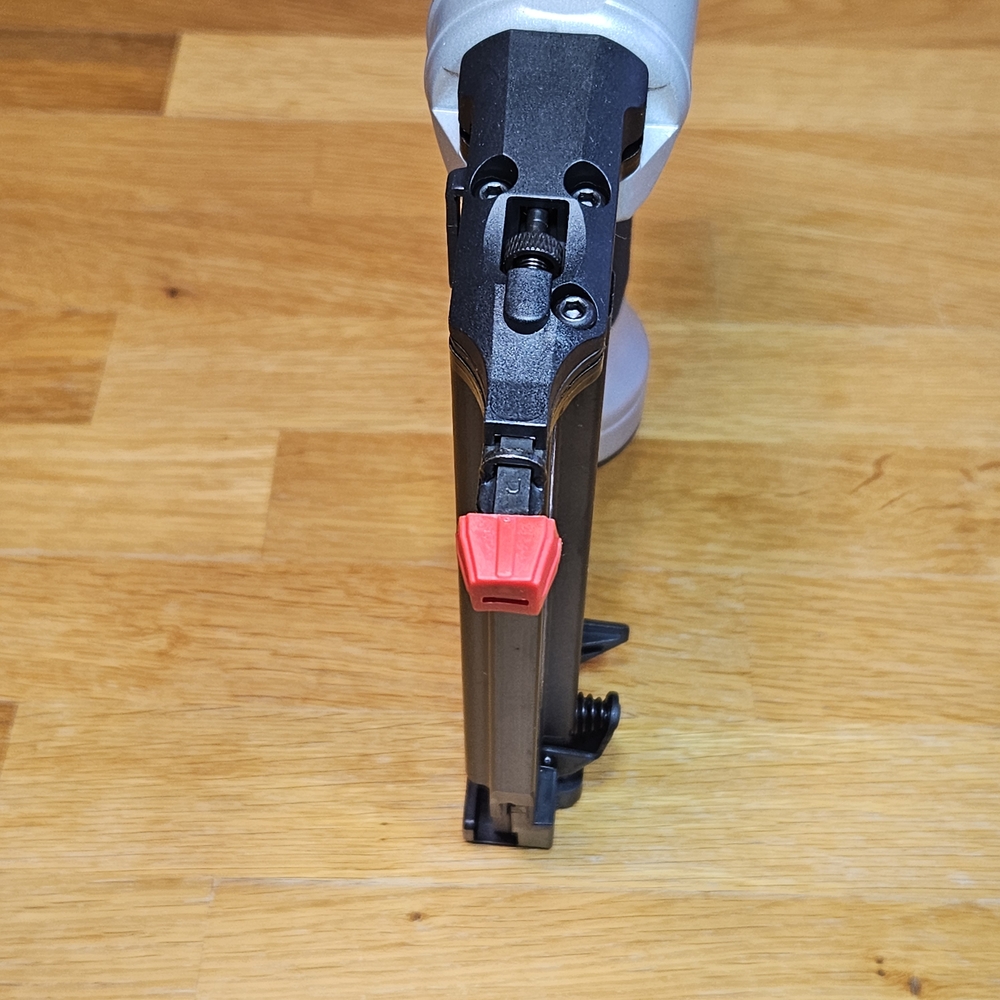 Porter Cable 18 GA Pneumatic Brad Nailer - BN200SB - Picture 14 of 14